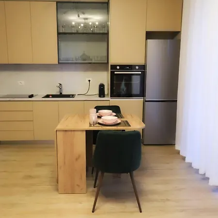 Trio Escape טיראנה