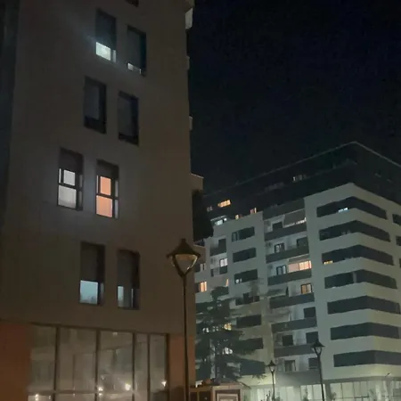 Trio Escape * טיראנה