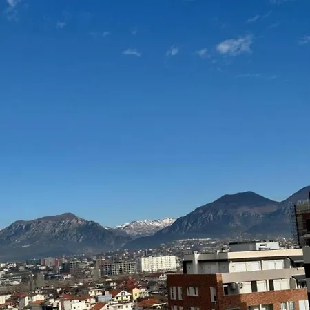 Trio Escape Tirana